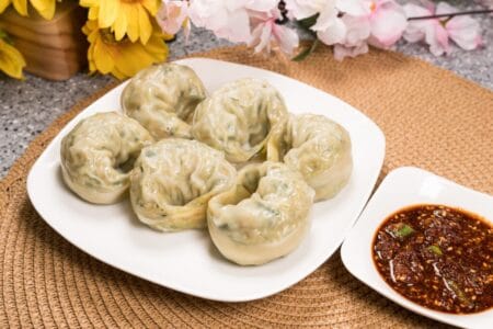 Korean Dumpling Culture: Mandu, Kimchi Fillings, and Street Market Styles