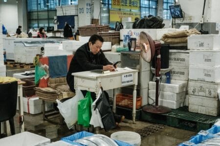 7 in 10 Korean adults digitally adept, but divide widens by income, education