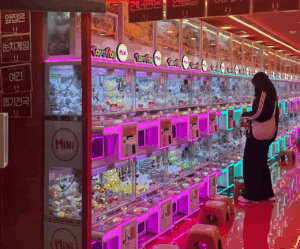 ‘Poppamine’: New dopamine rush as Koreans fall for art of uncertainty from luck-based toy machines